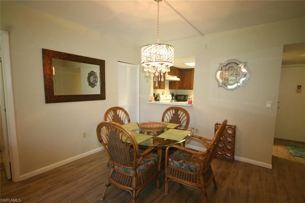 ISLAND MANOR APTS - Residential