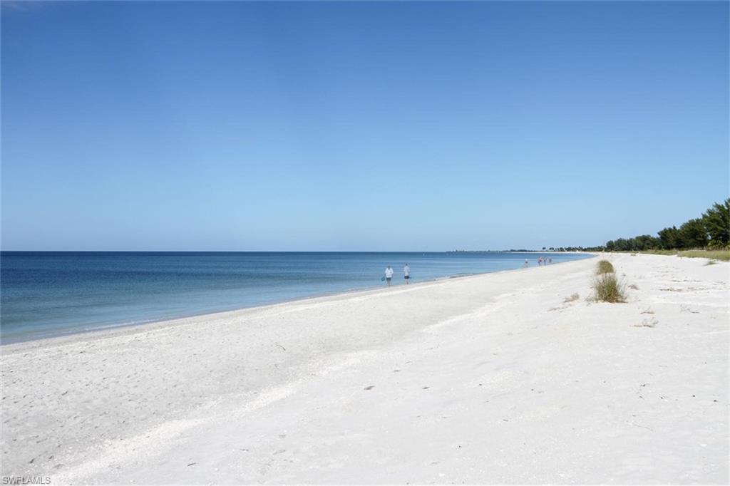 BEACH HOMES - Residential