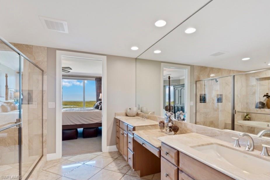 GRANDE PHOENICIAN - Residential