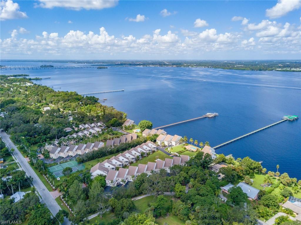 RIVER PLACE - Residential
