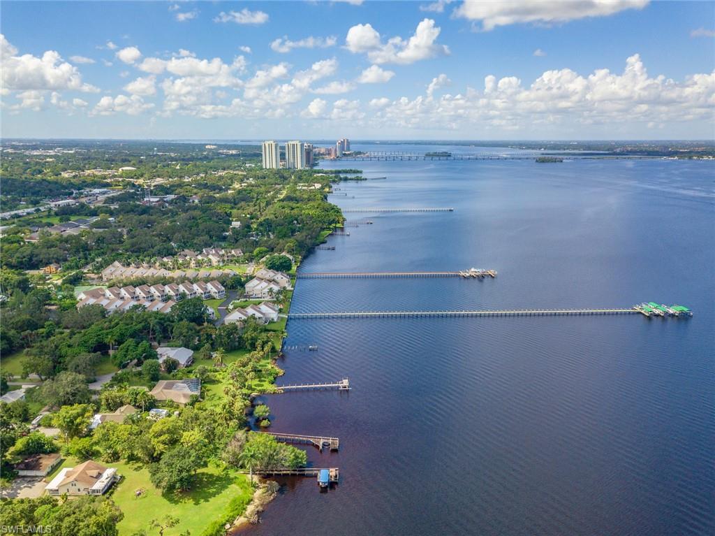 RIVER PLACE - Residential