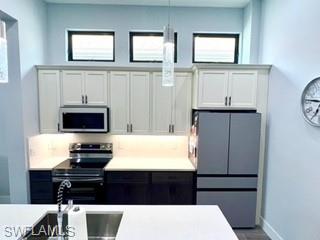 EVENINGSTAR CAY - Residential
