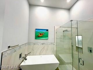EVENINGSTAR CAY - Residential
