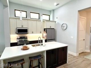 EVENINGSTAR CAY - Residential