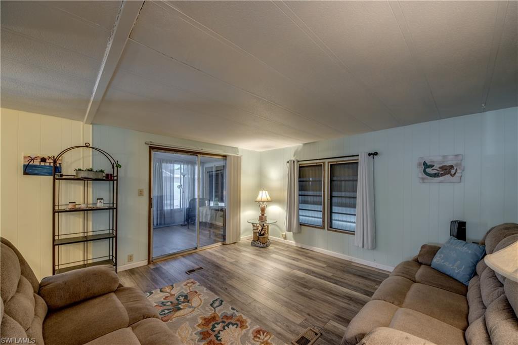 FOREST PARK MOBILE HOME - Residential