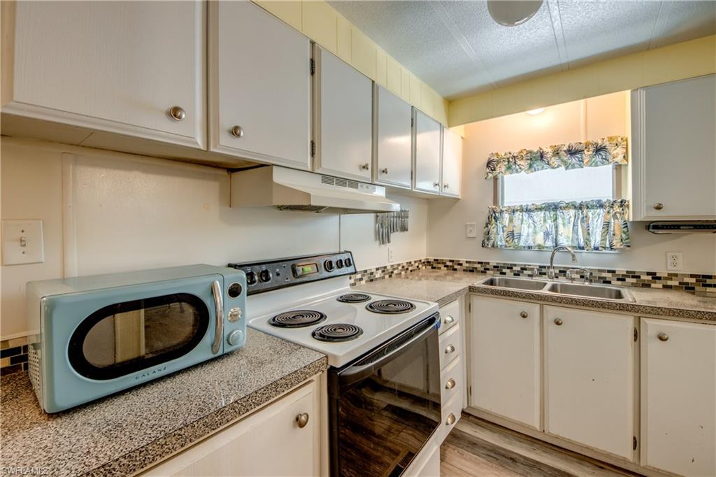 FOREST PARK MOBILE HOME - Residential