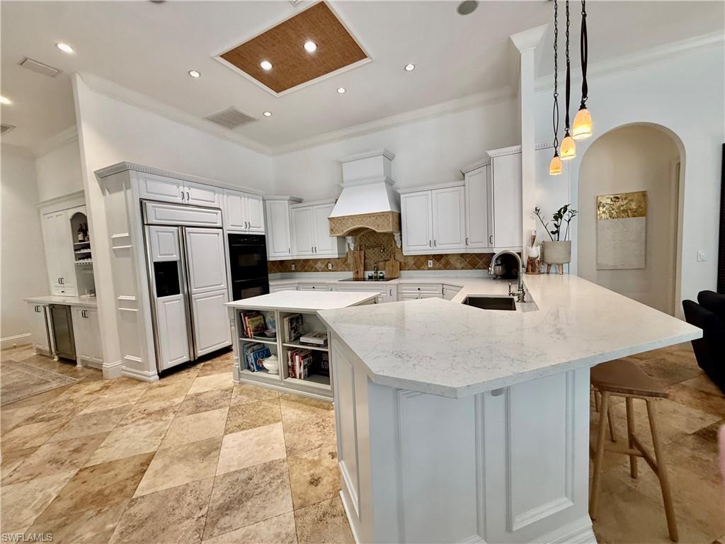 MONTEREY - Residential