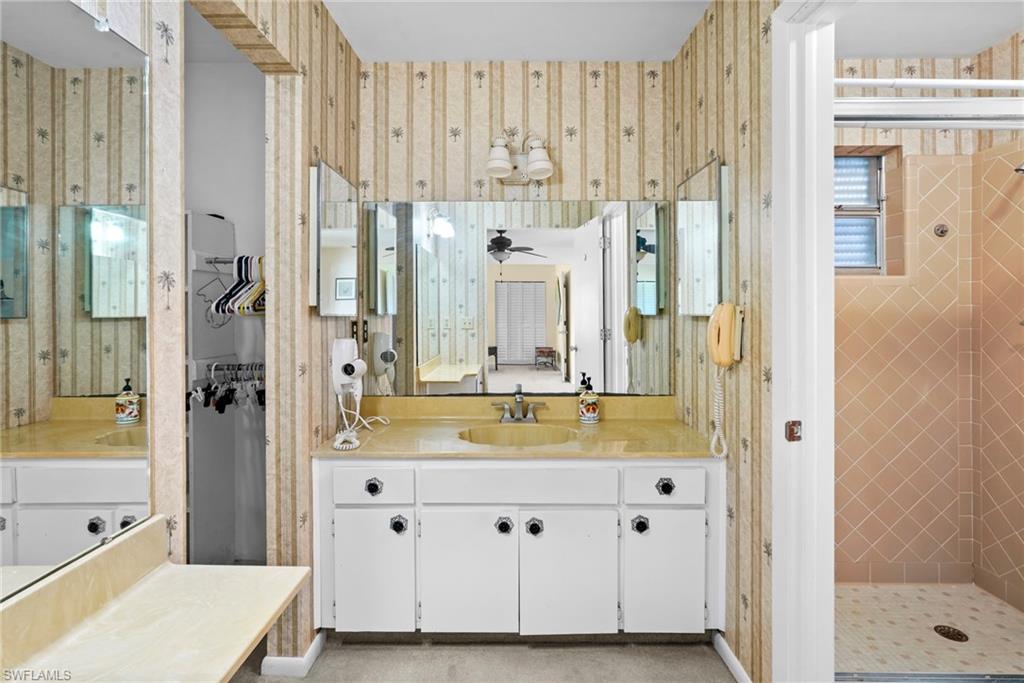MIRROR LAKE ESTATES - Residential