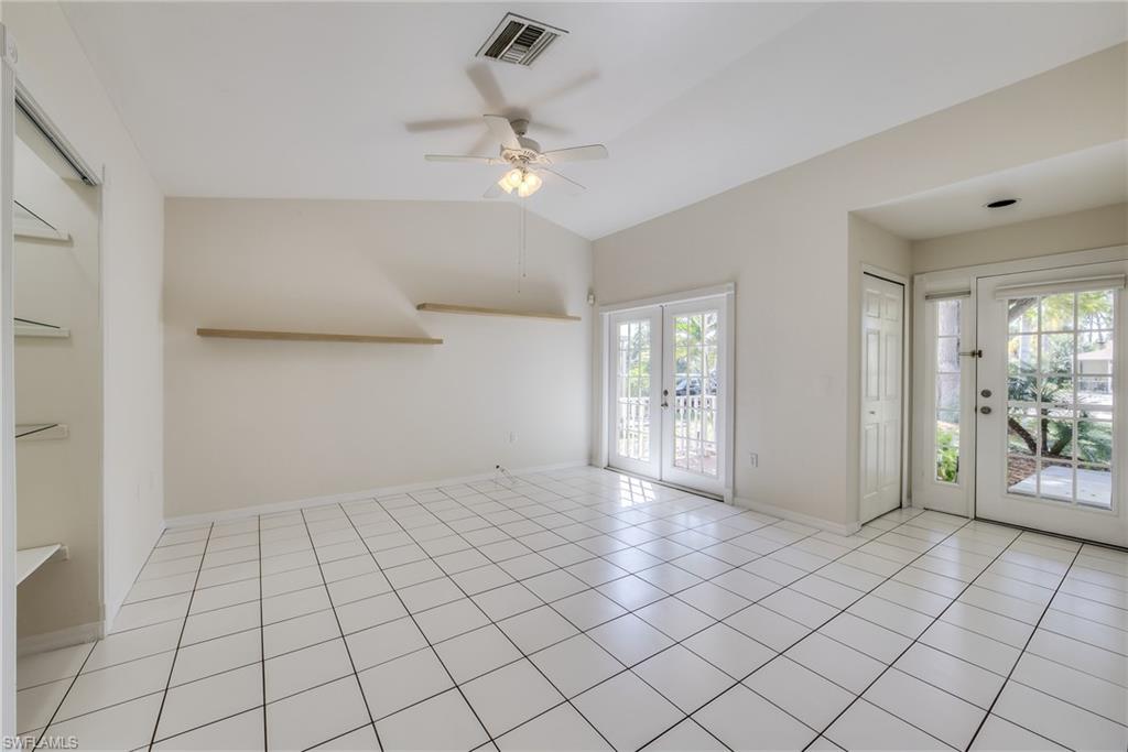 NAPLES PARK - Residential