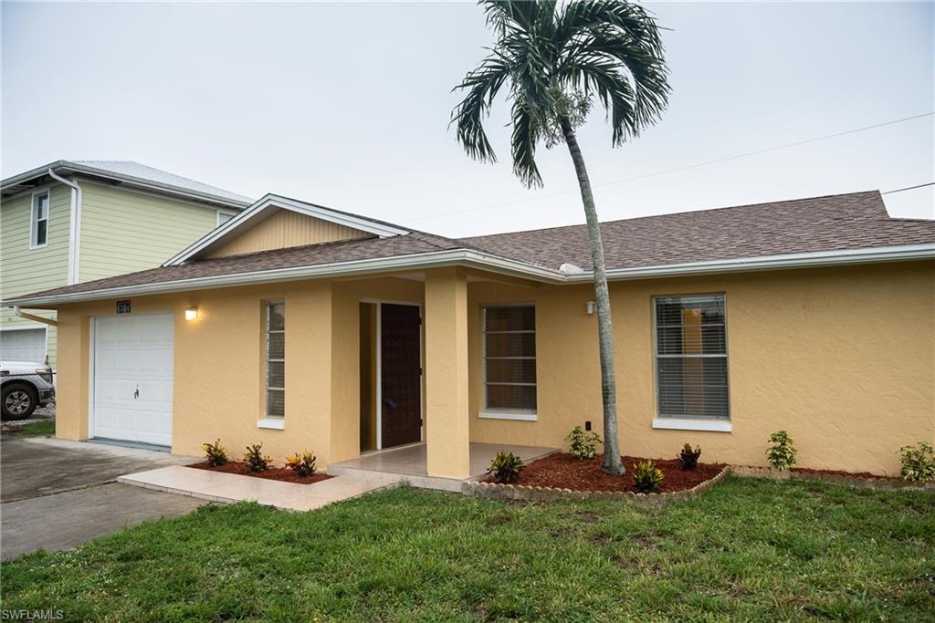 NAPLES TWIN LAKES - Residential