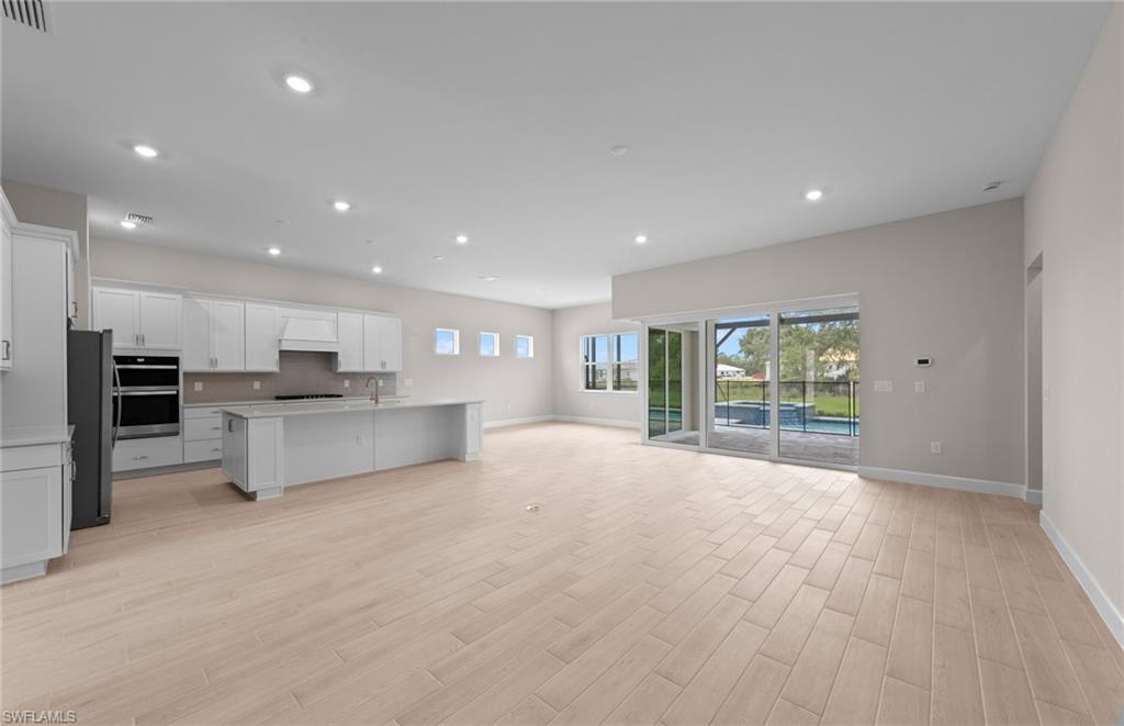 DEL WEBB OAK CREEK - Residential