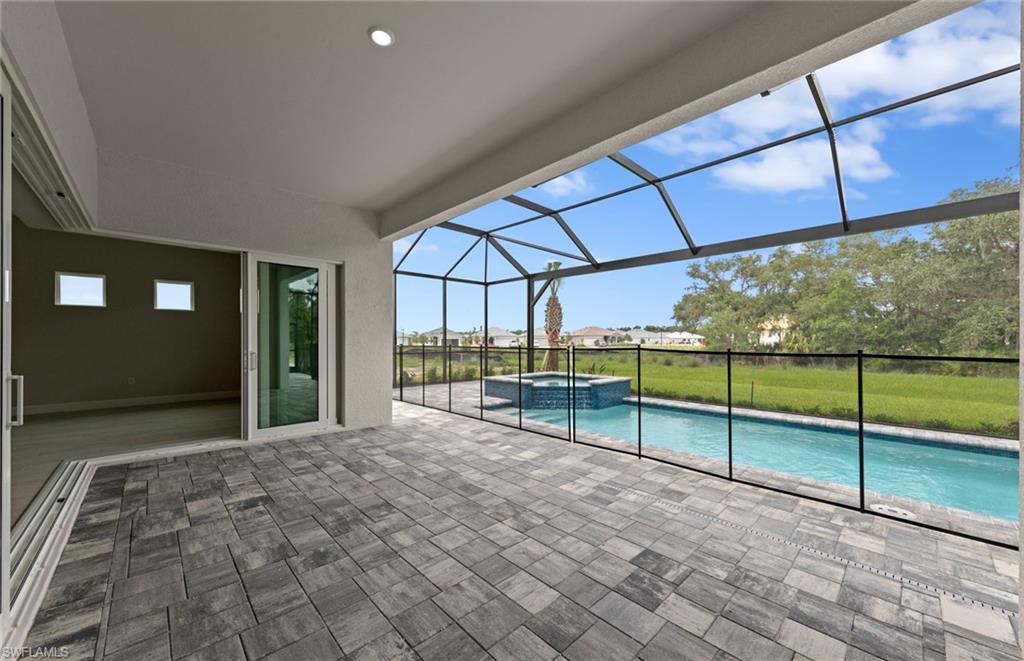 DEL WEBB OAK CREEK - Residential