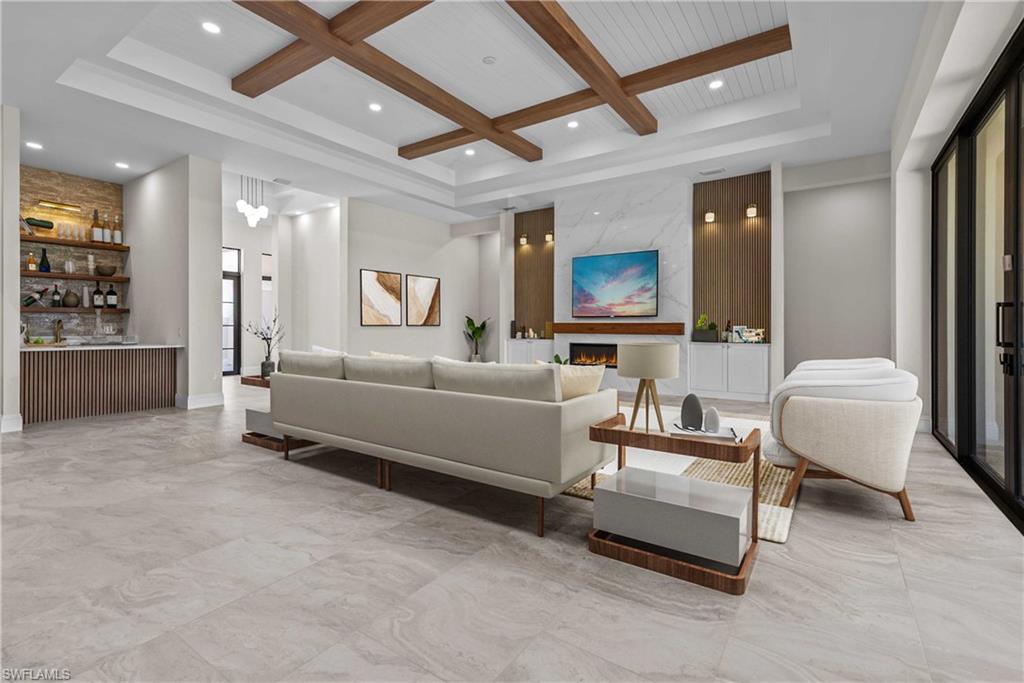 COUNTRY CLUB - Residential