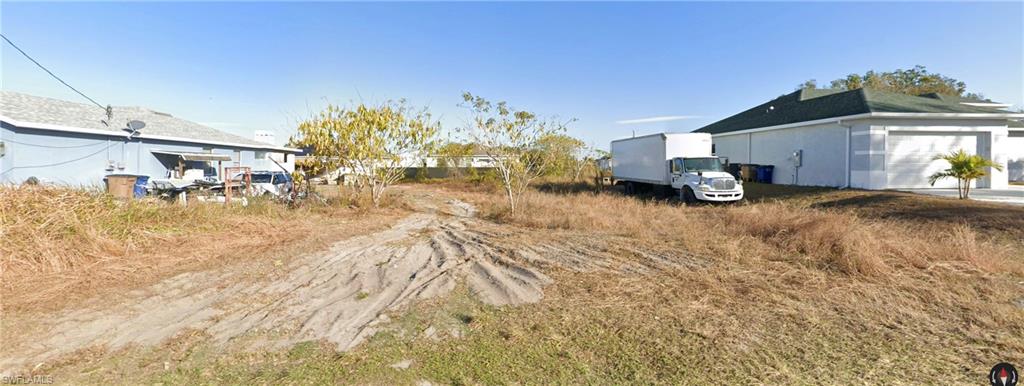 LEHIGH ACRES - Land