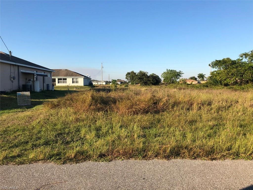 LEHIGH ACRES - Land