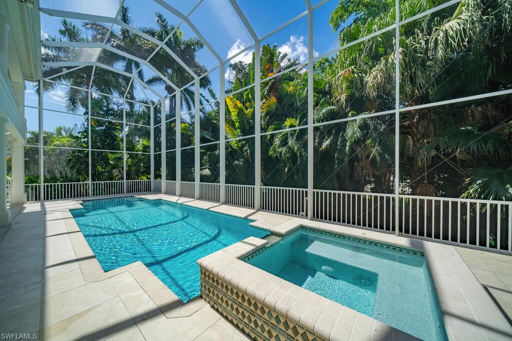 MOORINGS - Residential
