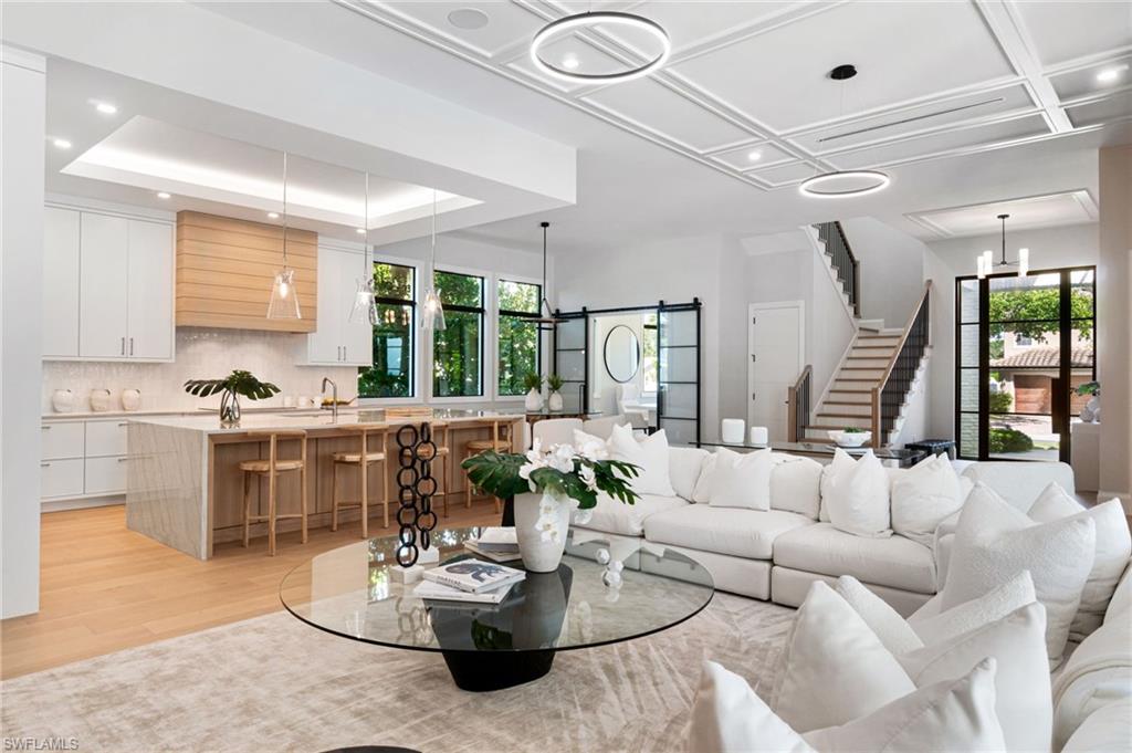 LAKE PARK - Residential