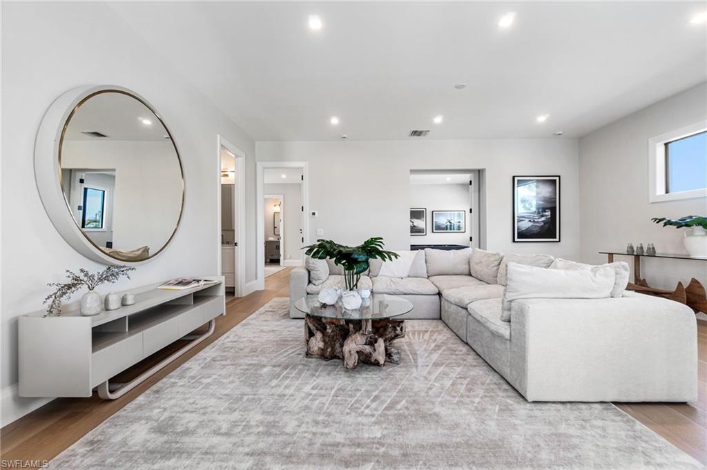 LAKE PARK - Residential