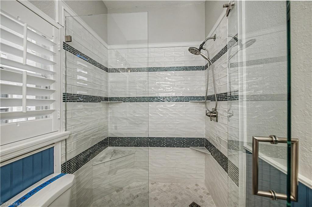 HAMPTON LAKES - Residential