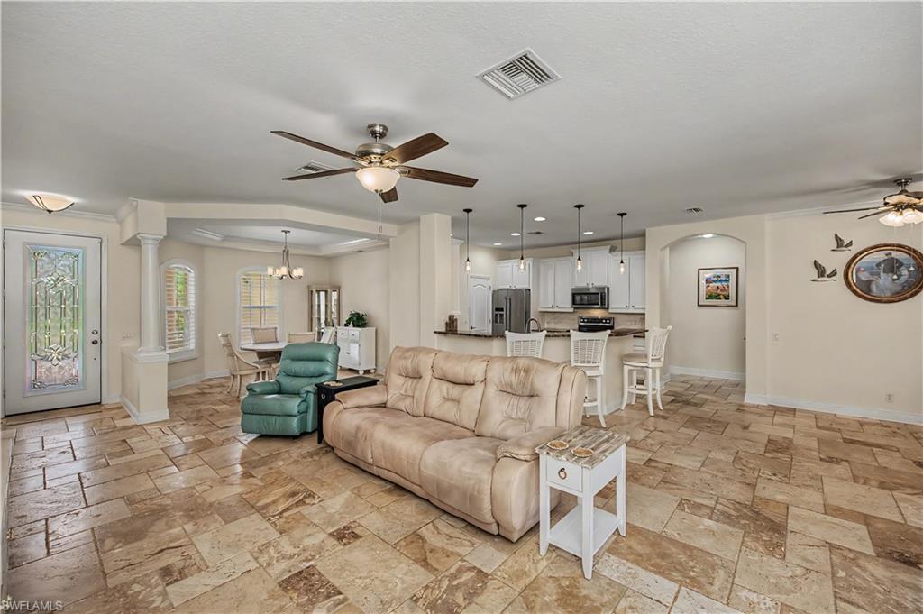 HAMPTON LAKES - Residential