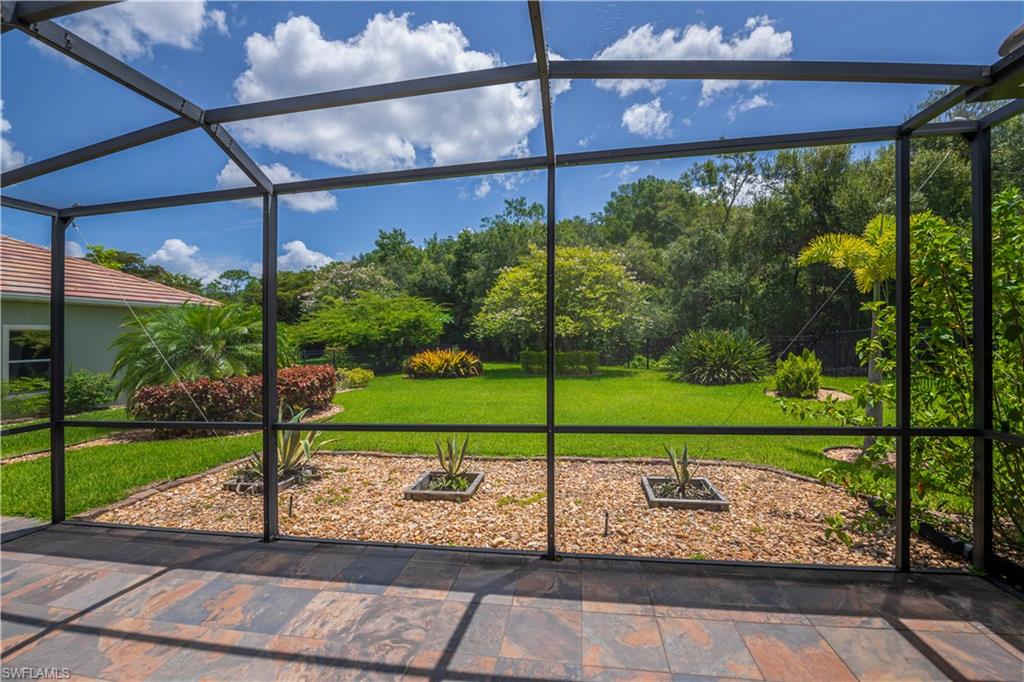 HAMPTON LAKES - Residential