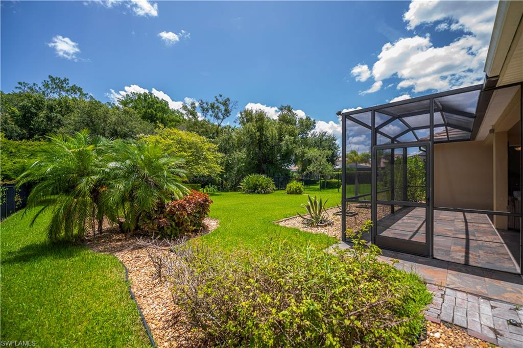 HAMPTON LAKES - Residential