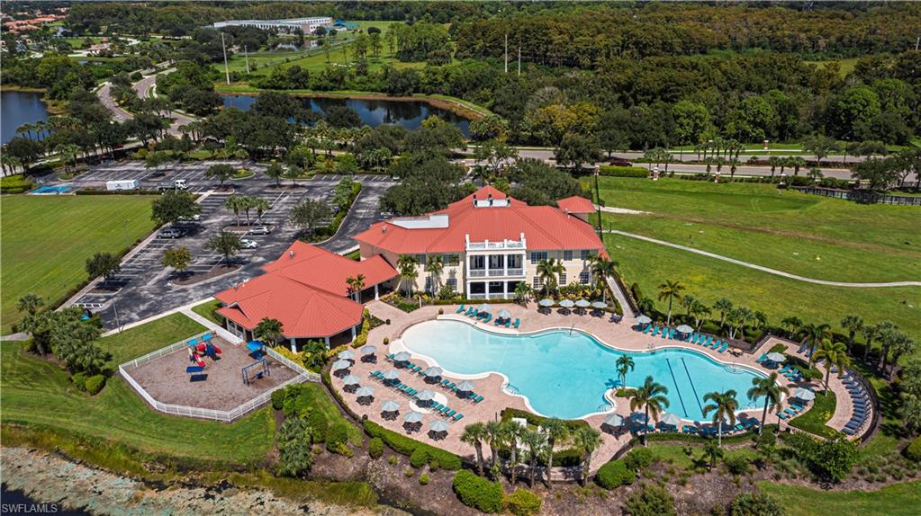 HAMPTON LAKES - Residential