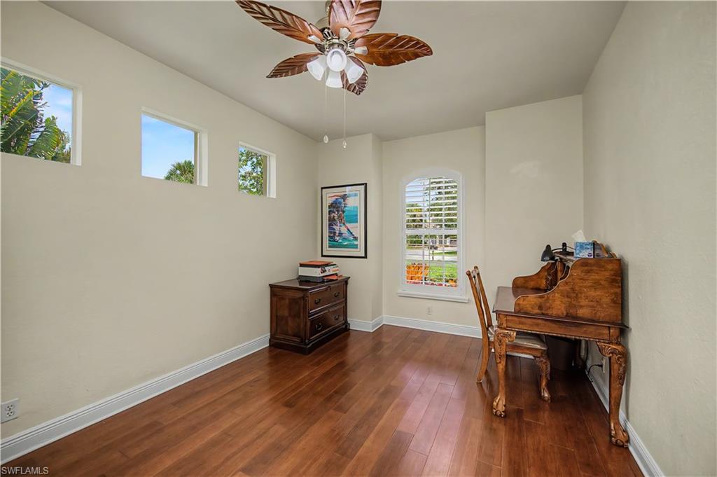 HAMPTON LAKES - Residential
