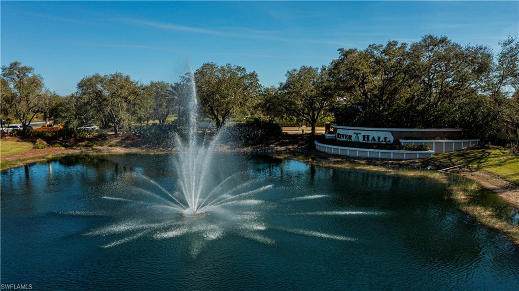 HAMPTON LAKES - Residential