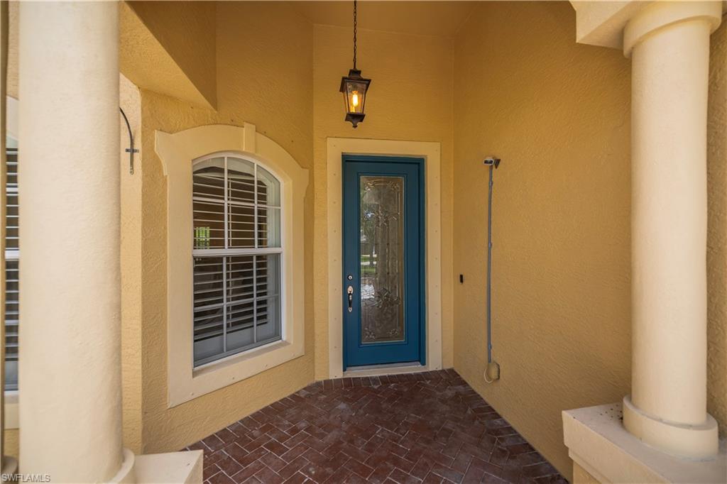 HAMPTON LAKES - Residential