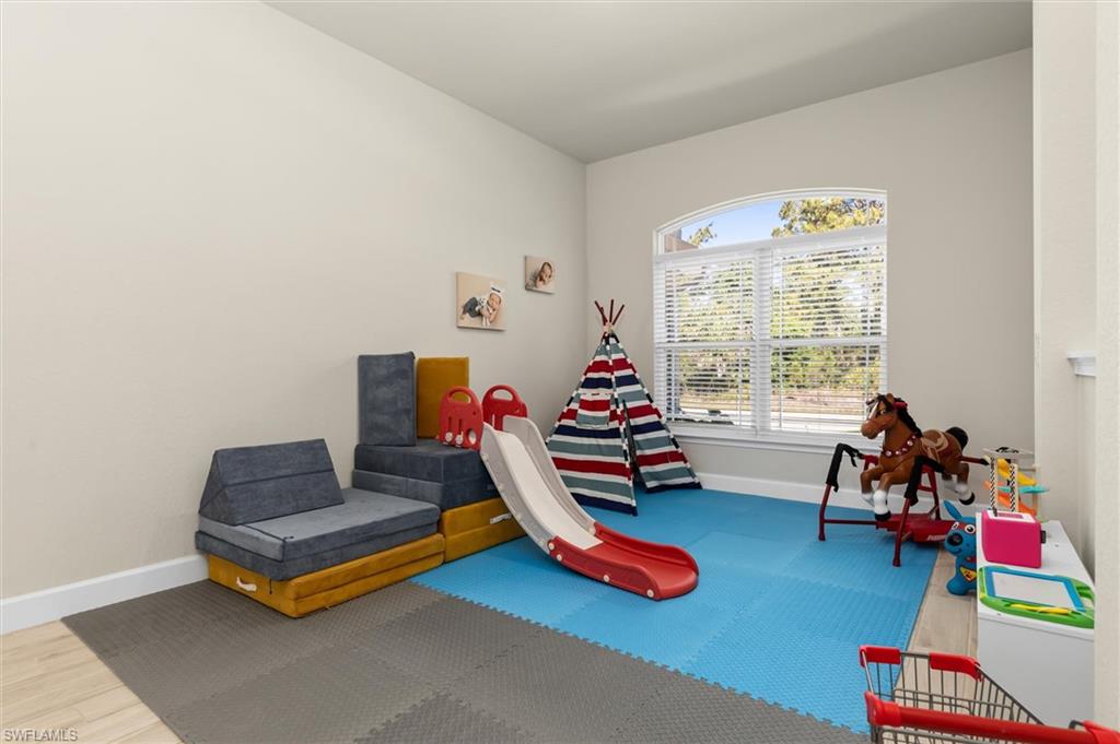 PORT CHARLOTTE - Residential