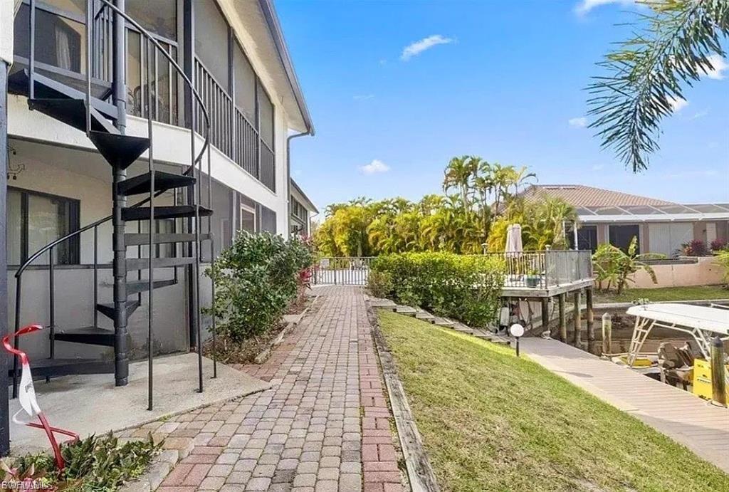 SOUTHERN PALMS - Residential