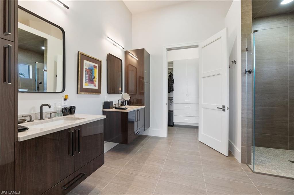 RIVERBROOKE - Residential