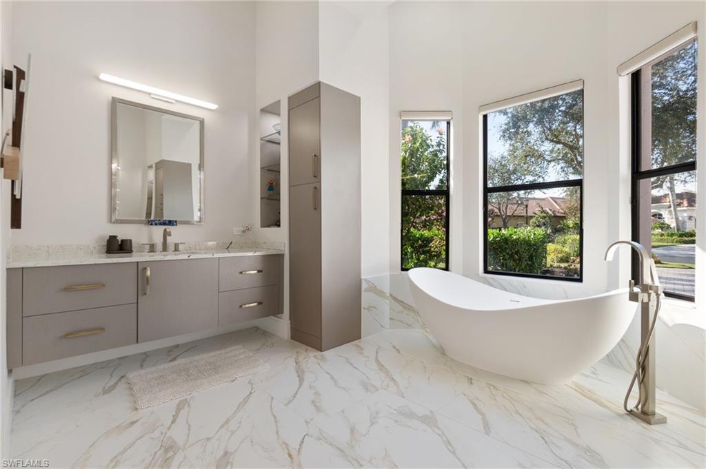 RIVERBROOKE - Residential