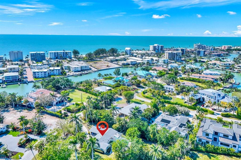 MOORINGS - Residential