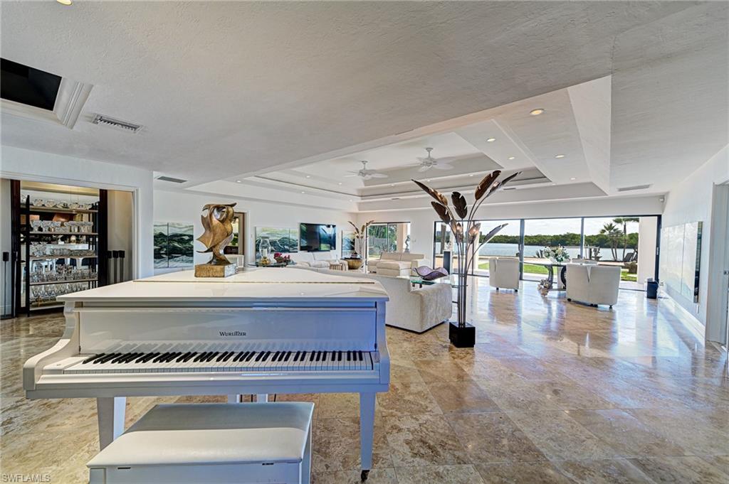 CAROLANDS - Residential