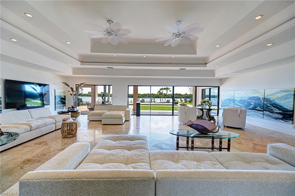 CAROLANDS - Residential