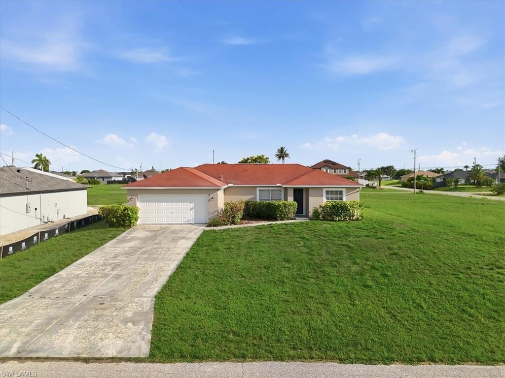 CAPE CORAL - Residential