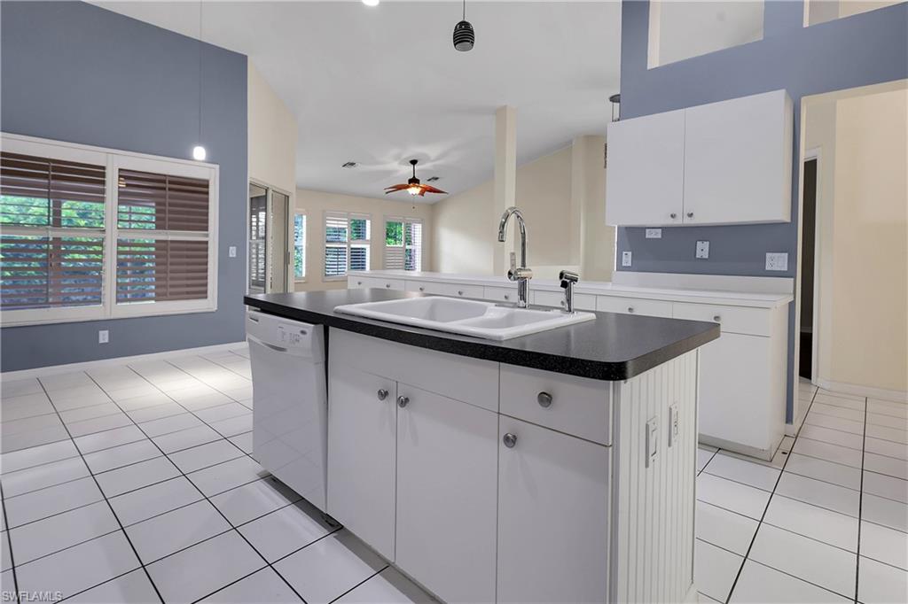 FOUNTAIN LAKES - Residential Lease