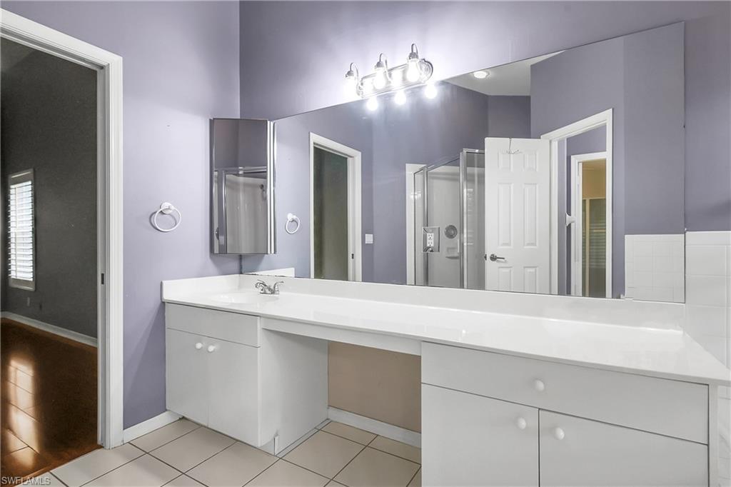FOUNTAIN LAKES - Residential Lease