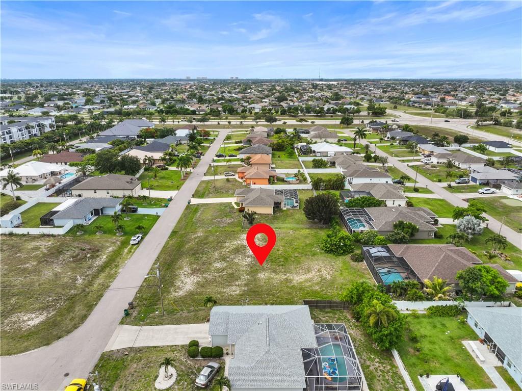 CAPE CORAL - Land