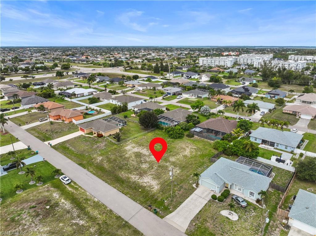 CAPE CORAL - Land