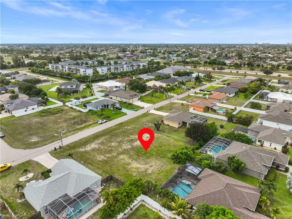 CAPE CORAL - Land