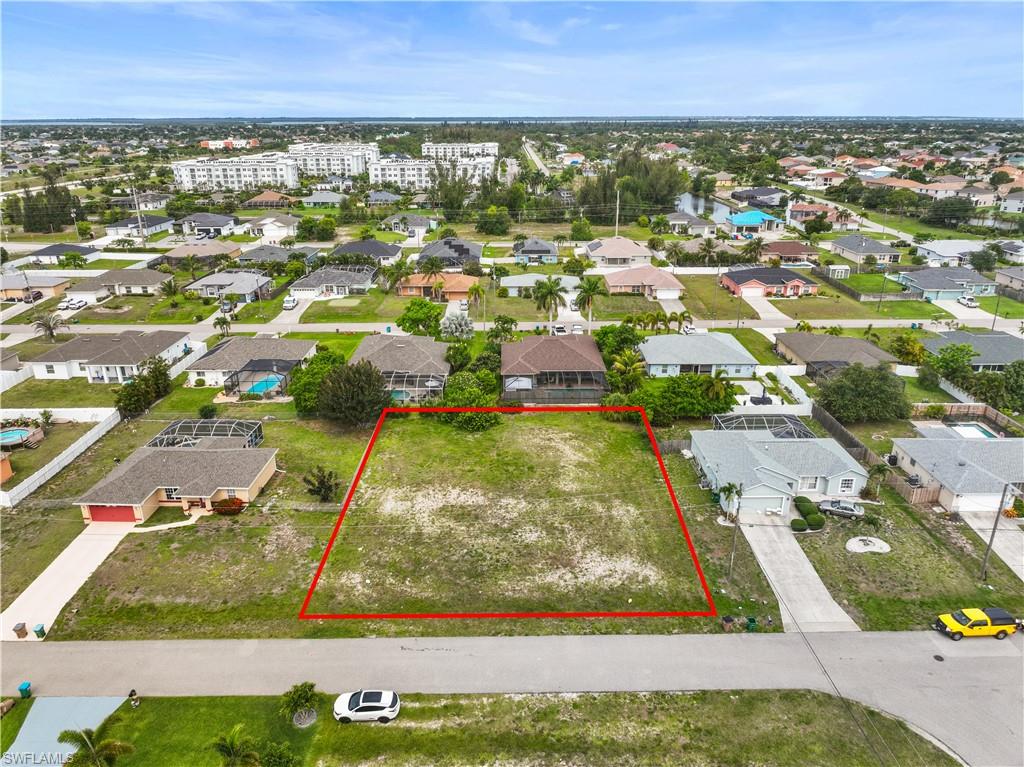 CAPE CORAL - Land