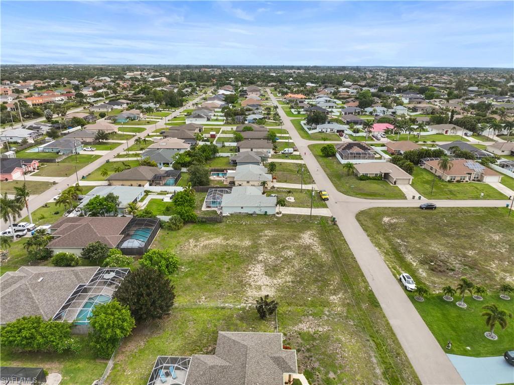 CAPE CORAL - Land