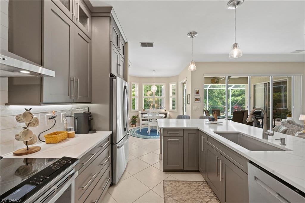 CROSS CREEK ESTATES - Residential