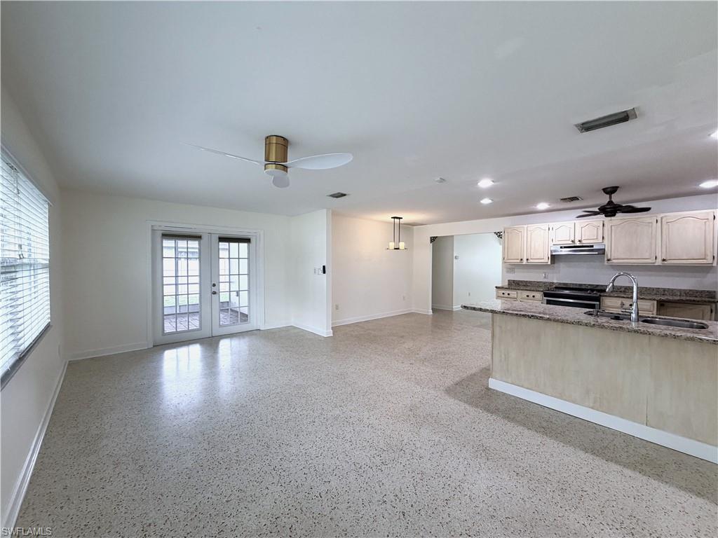 CYPRESS LAKE COUNTRY CLUB ESTATES - Residential Lease