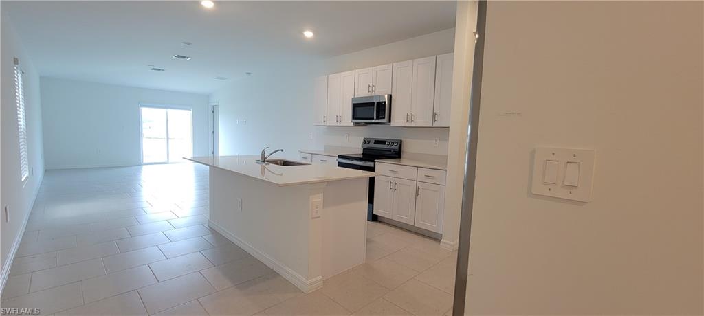 SAVANNA LAKES - Residential Lease