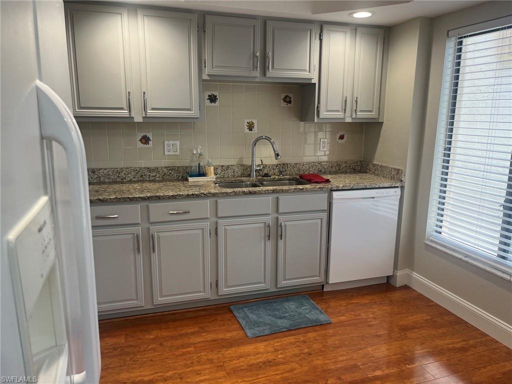 SEVEN LAKES - Residential Lease