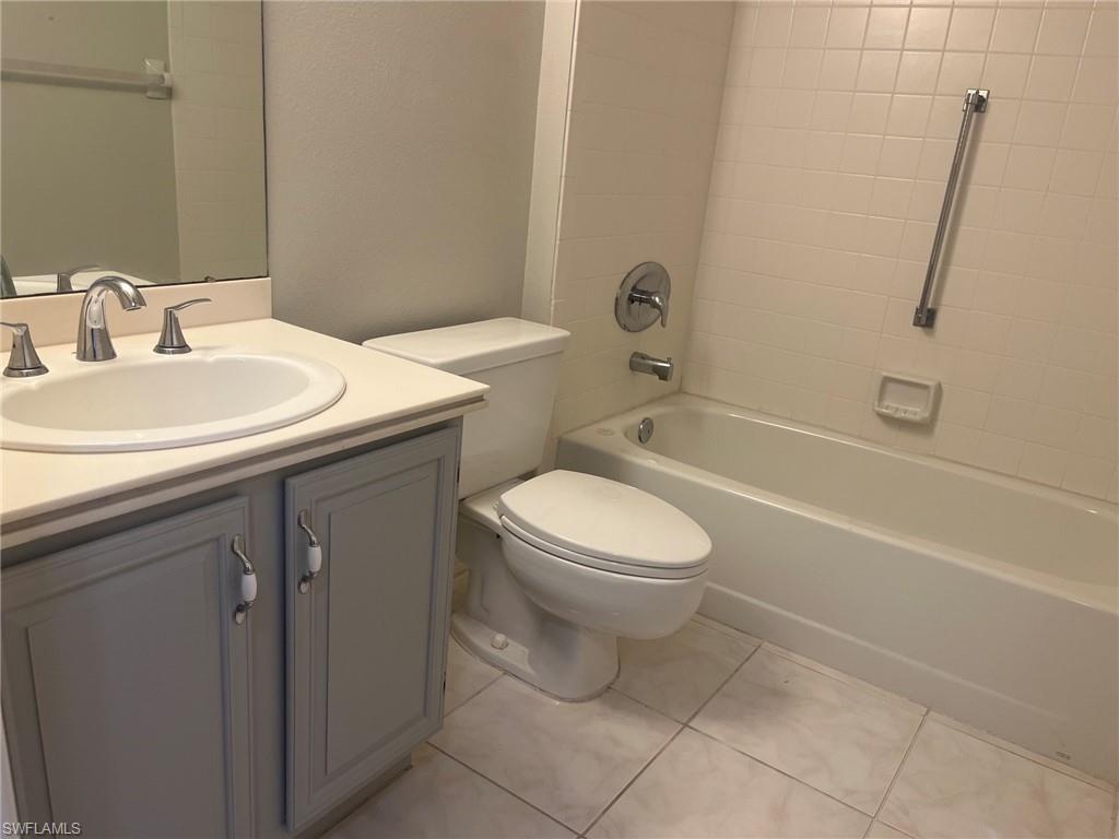 SEVEN LAKES - Residential Lease